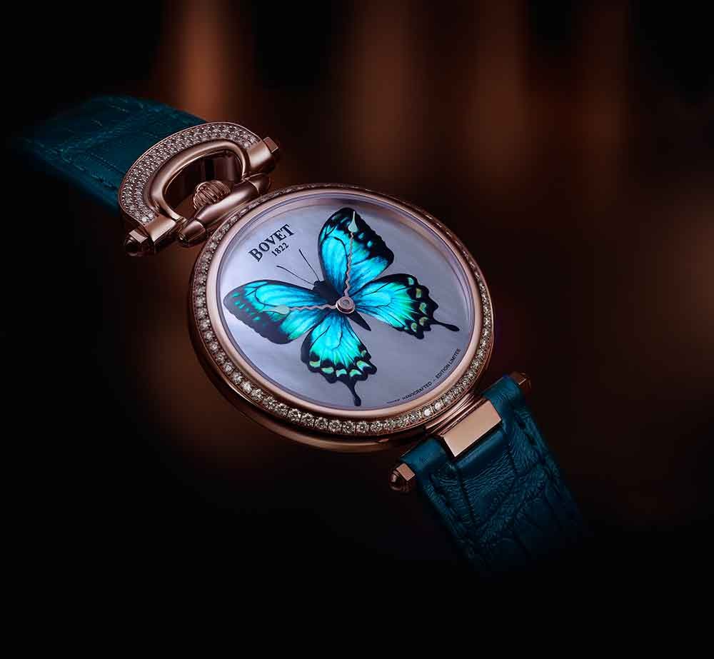 Watch discover. Часы Bovet Баттерфляй. Часы Bovet 1822. Часы Bovet синие Баттерфляй. Papillon часы.